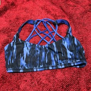 LULULEMON Free To Be Bra